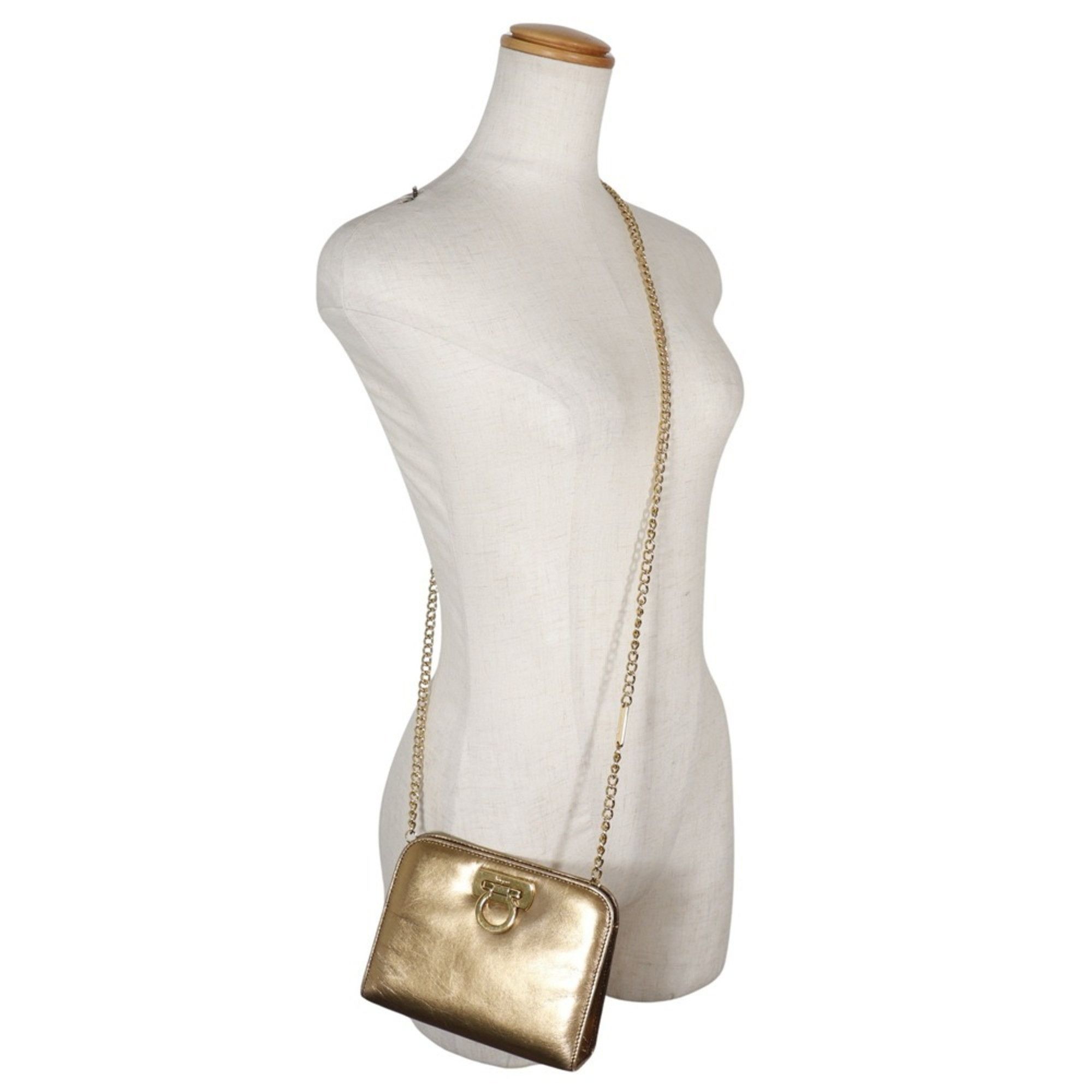 Salvatore Ferragamo Salvatore Ferragamo Chain Shoulder Bag Gancini Clutch AQ214734 Calf Gold 2way ChainShoulder Women's Size ONE SIZE - 15 Thumbnail