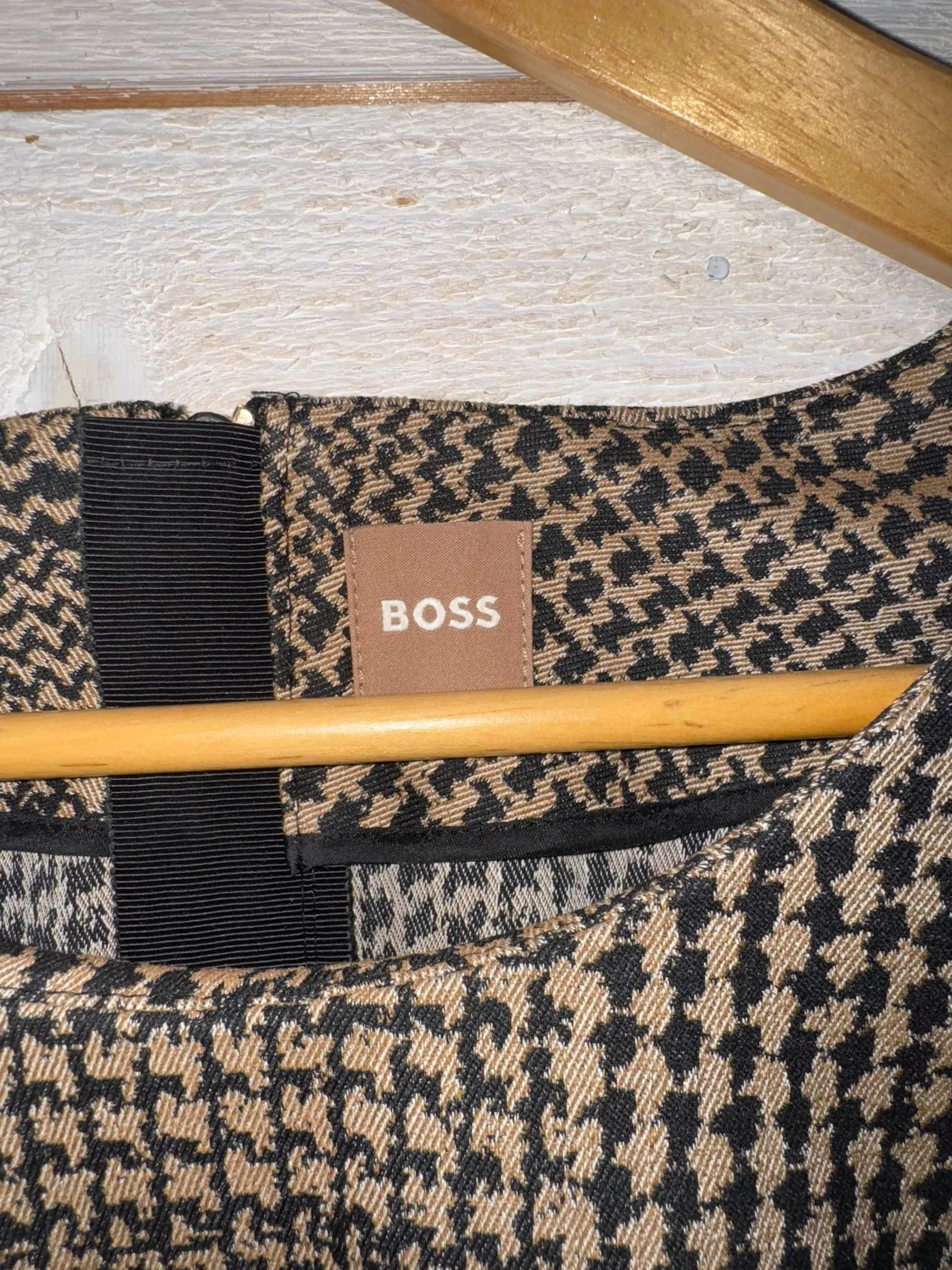 Hugo Boss Boss Dress Size M / US 6-8 / IT 42-44 - 2 Thumbnail