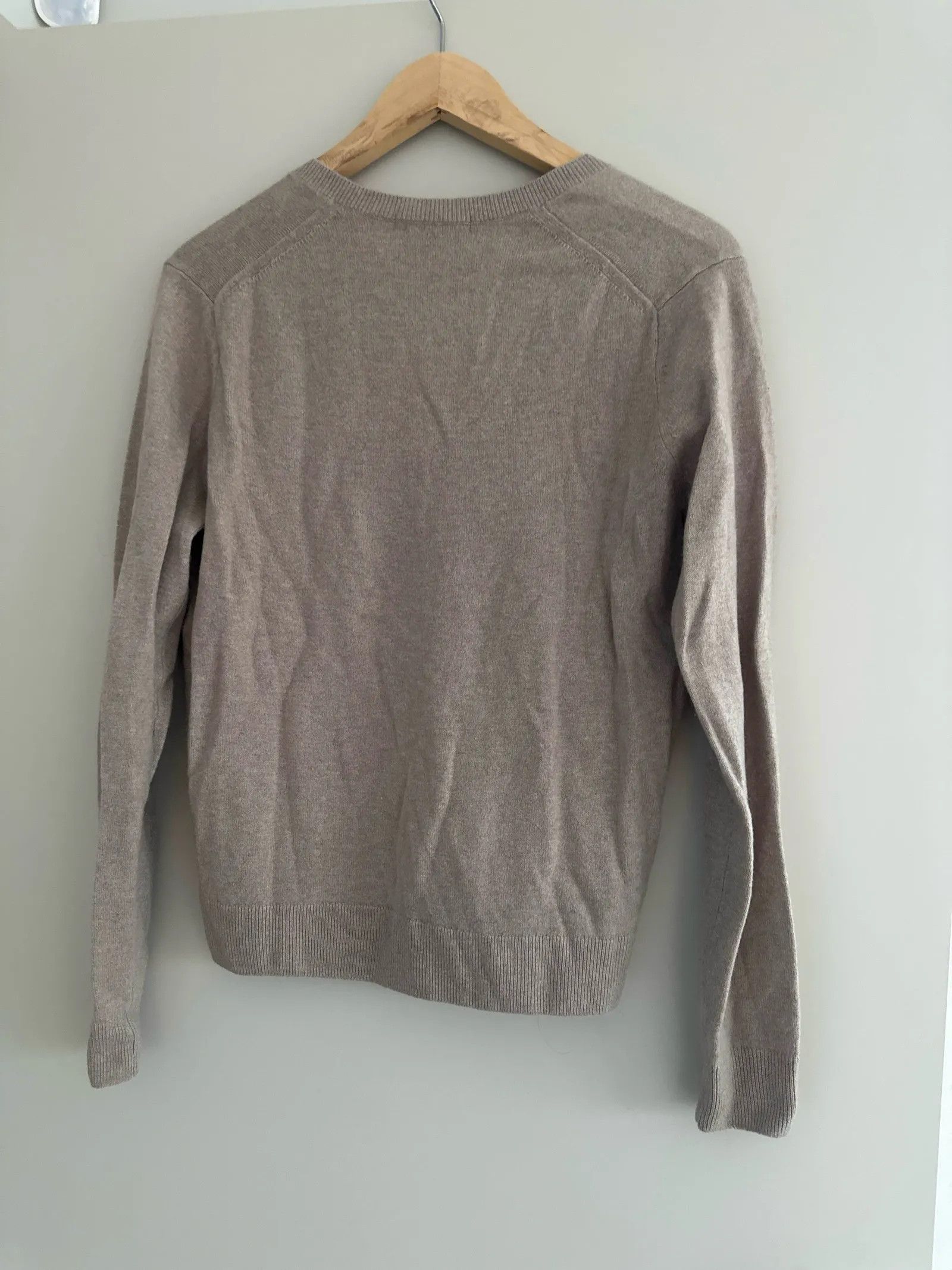 Uniqlo Uniqlo Sweater Size M / US 6-8 / IT 42-44 - 4 Thumbnail
