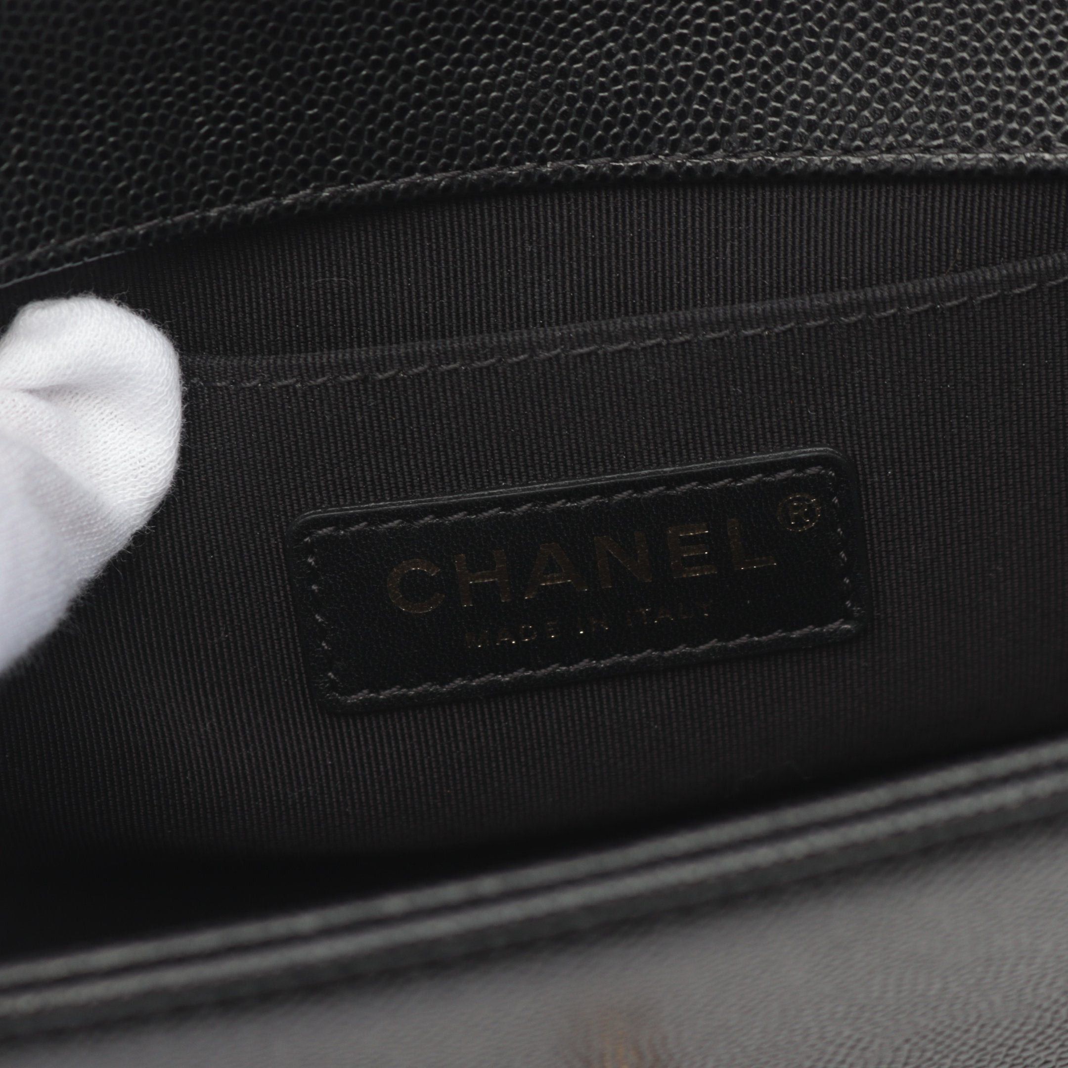 Chanel Chanel Boy Chanel Small Chain Shoulder Bag Caviar Skin Black Gold Hardware Size ONE SIZE - 4 Thumbnail