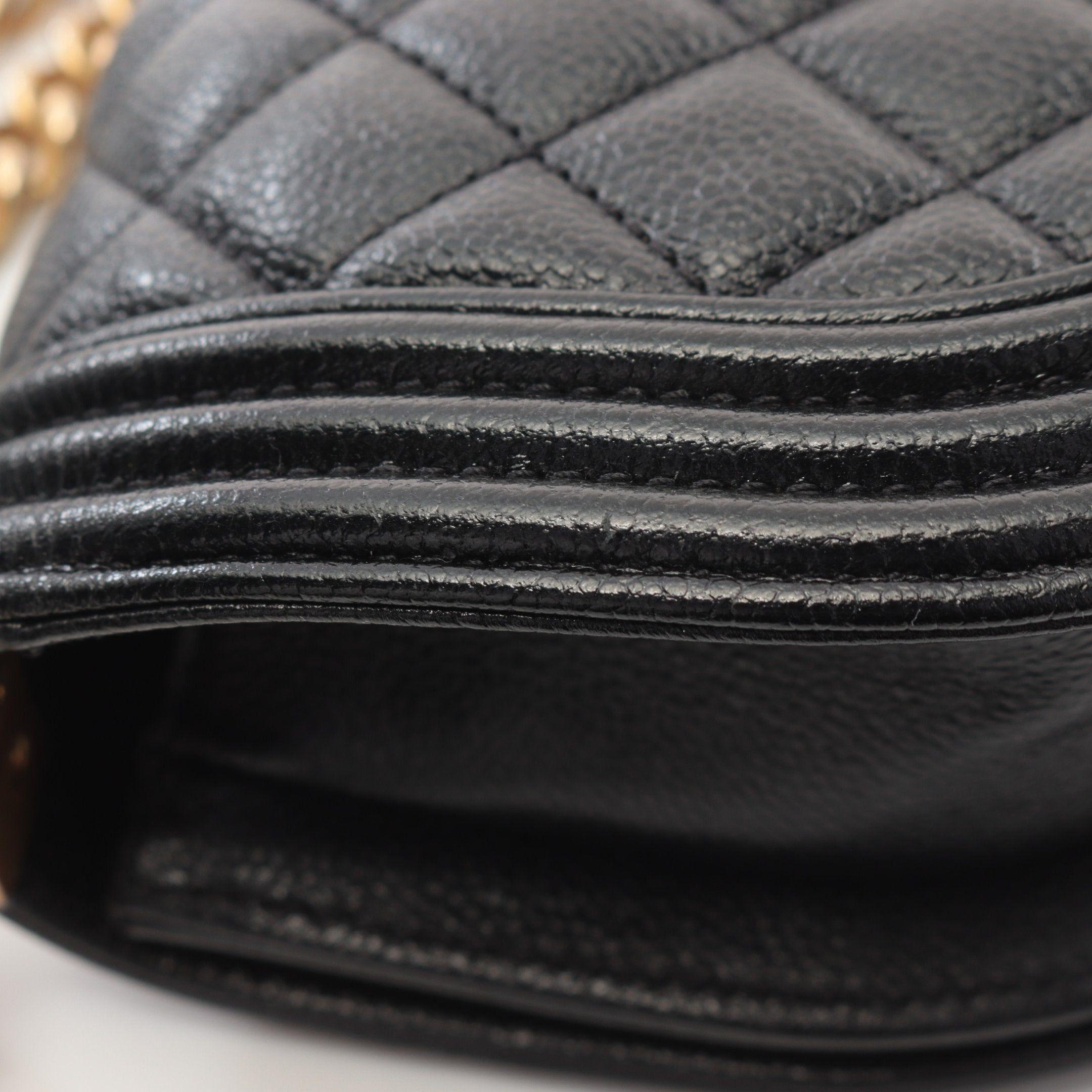 Chanel Chanel Boy Chanel Small Chain Shoulder Bag Caviar Skin Black Gold Hardware Size ONE SIZE - 6 Thumbnail