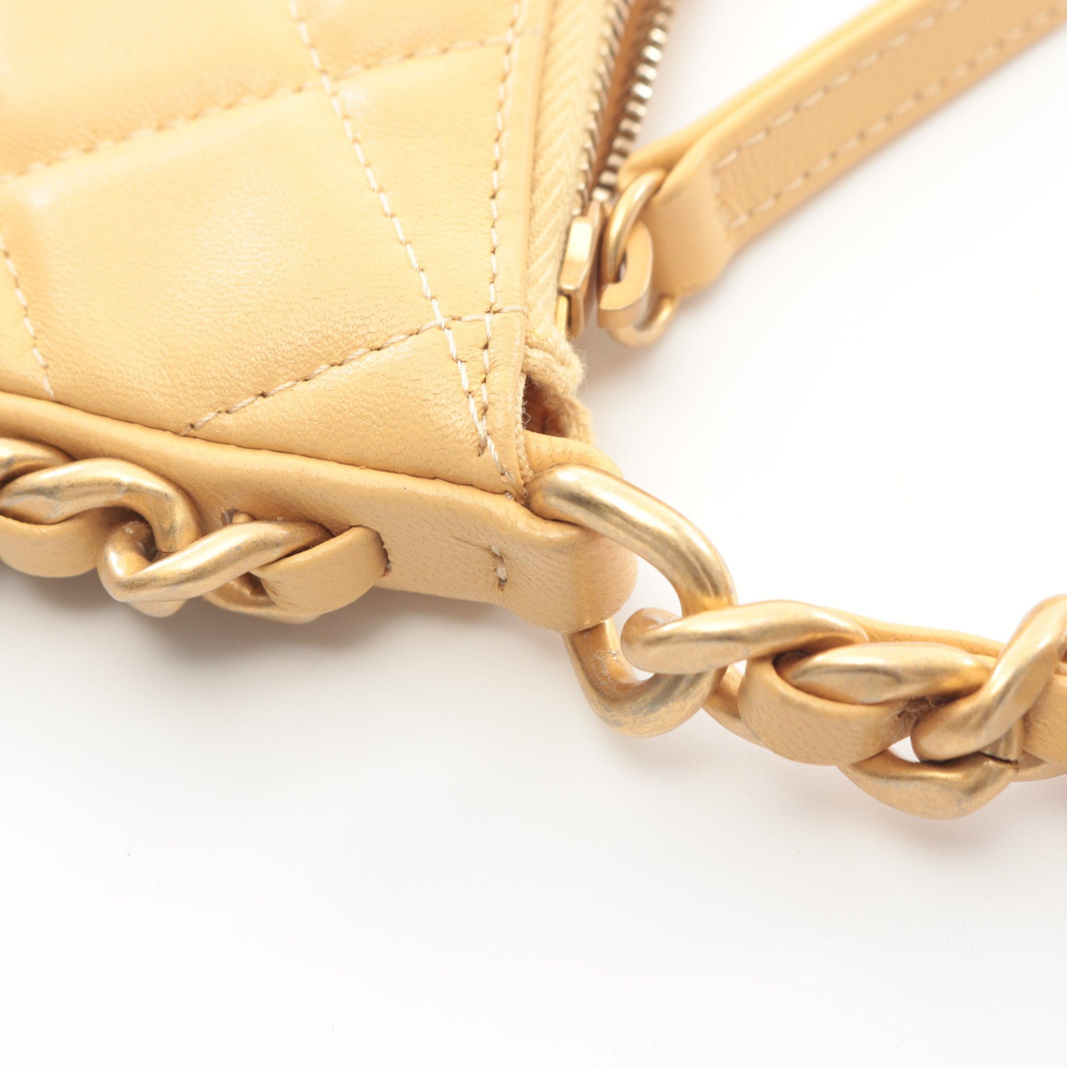 Chanel Chanel Matelasse Chain Shoulder Bag Lambskin Beige Gold Hardware Size ONE SIZE - 7 Thumbnail