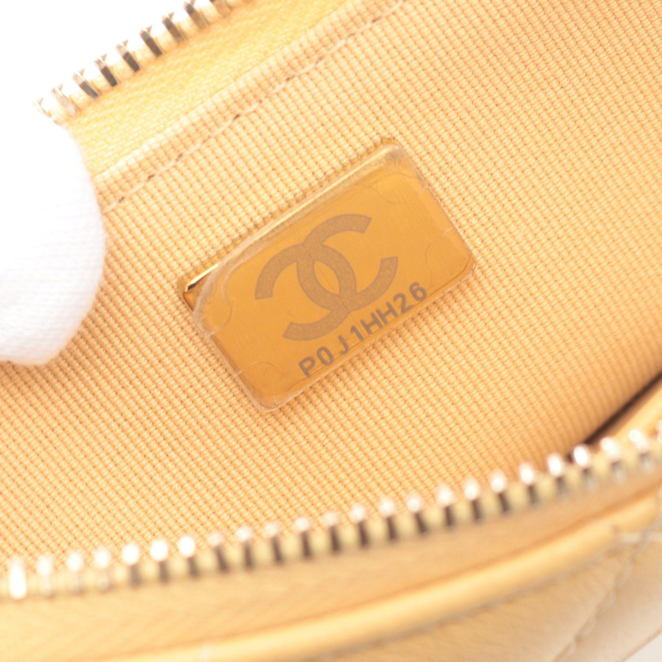 Chanel Chanel Matelasse Chain Shoulder Bag Lambskin Beige Gold Hardware Size ONE SIZE - 5 Thumbnail
