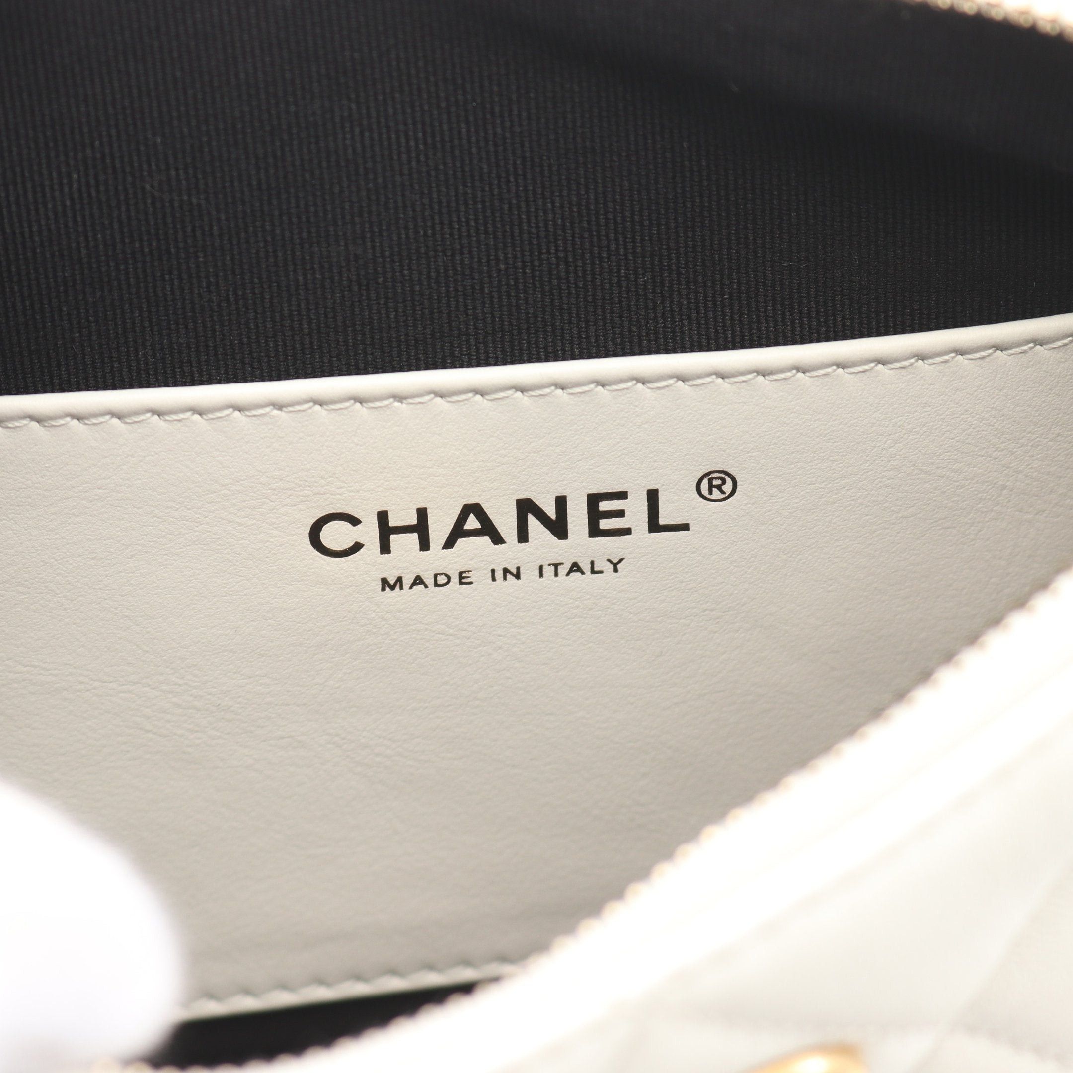 Chanel Chanel Matelasse Chain Shoulder Bag Lambskin White Gold Hardware Size ONE SIZE - 4 Thumbnail