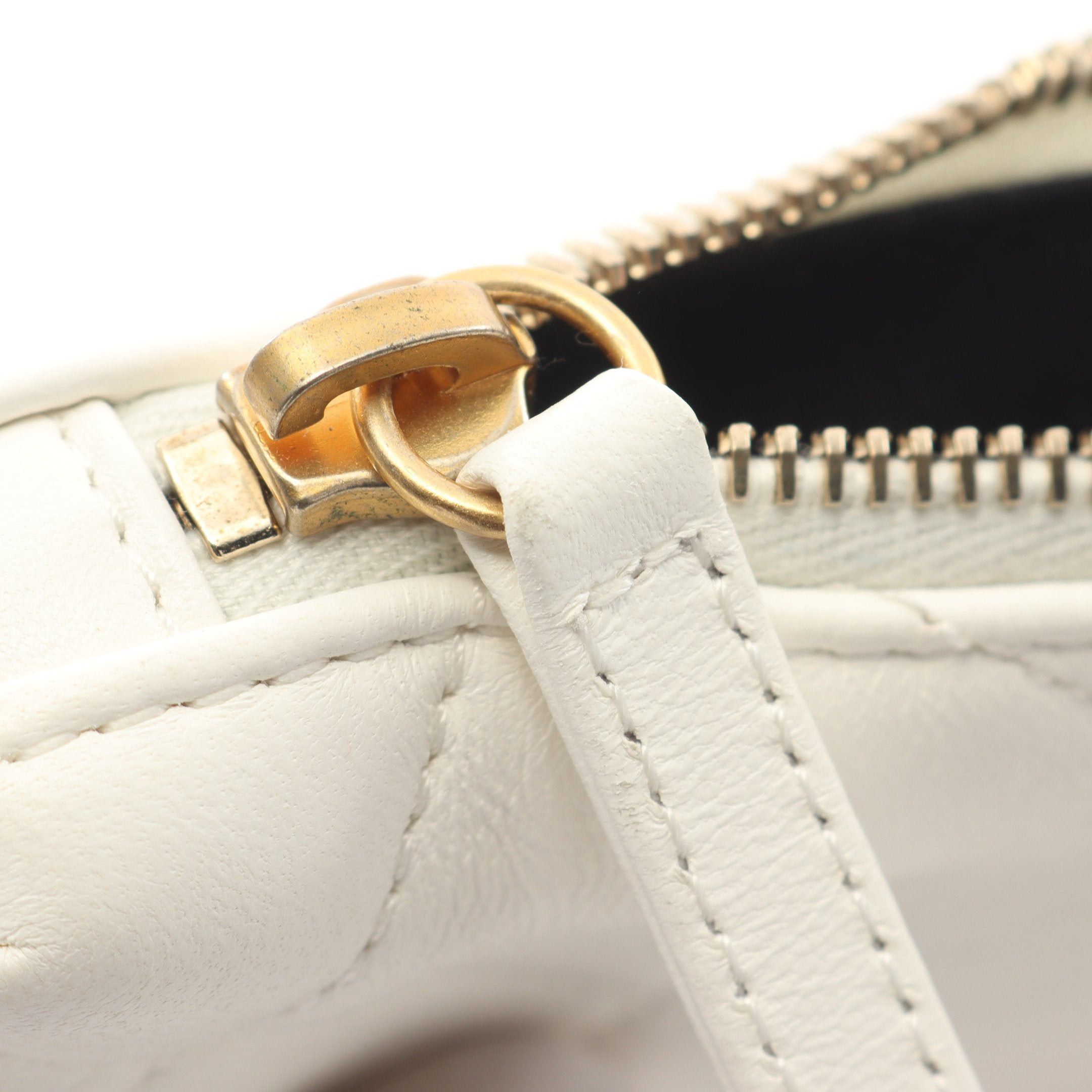 Chanel Chanel Matelasse Chain Shoulder Bag Lambskin White Gold Hardware Size ONE SIZE - 6 Thumbnail