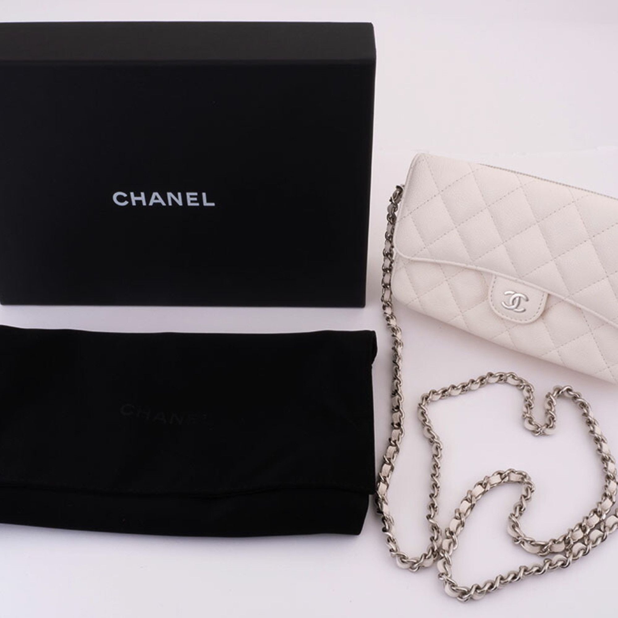 Chanel Chanel Matelasse Flap Phone Case Shoulder Bag White Women's Caviar Skin CHANEL Size ONE SIZE - 10 Thumbnail