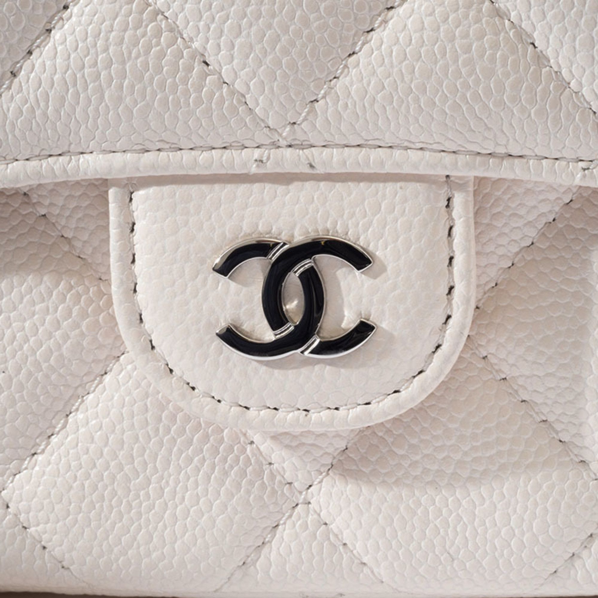 Chanel Chanel Matelasse Flap Phone Case Shoulder Bag White Women's Caviar Skin CHANEL Size ONE SIZE - 6 Thumbnail
