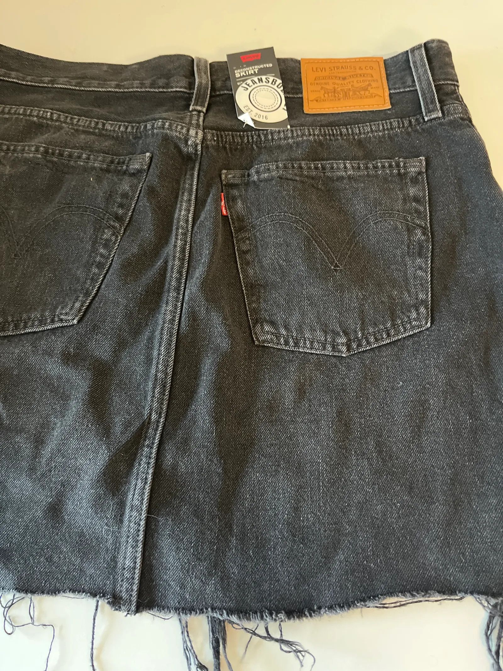 Levi's Levi's Deconstructed skirt Skirt Size 27" / US 4 / IT 40 - 4 Thumbnail
