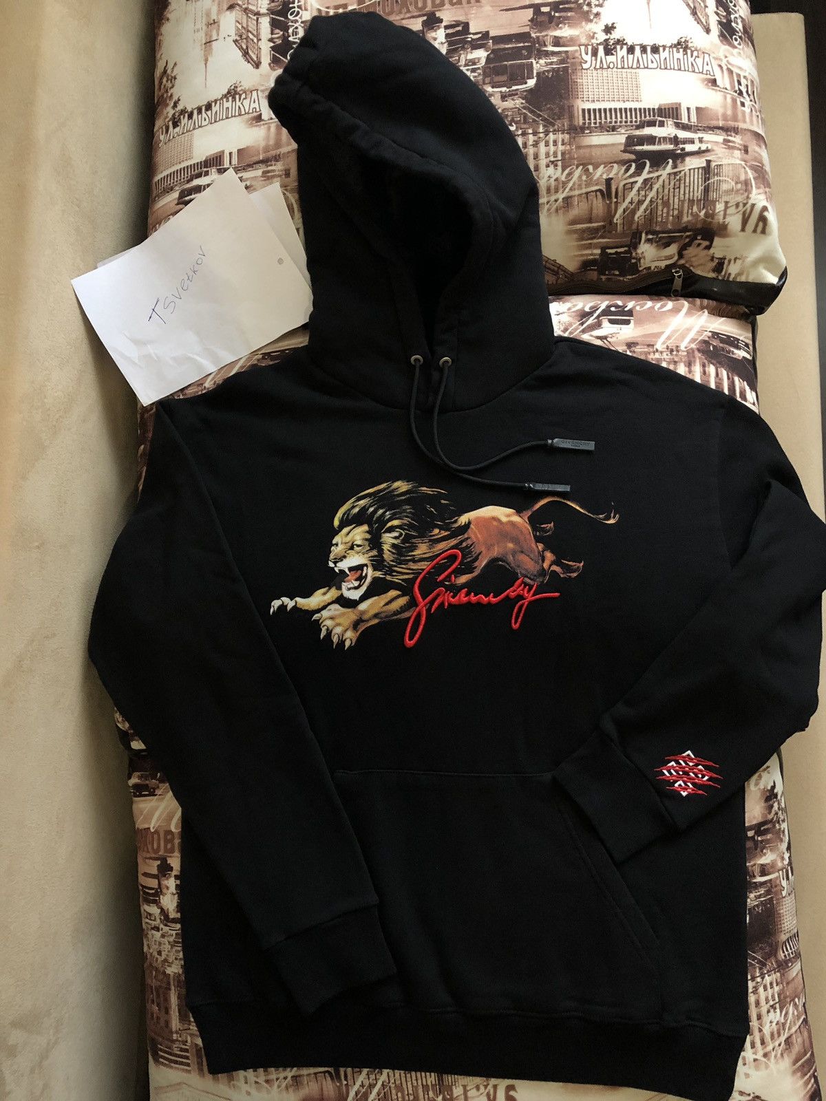 Givenchy leo hoodie hotsell