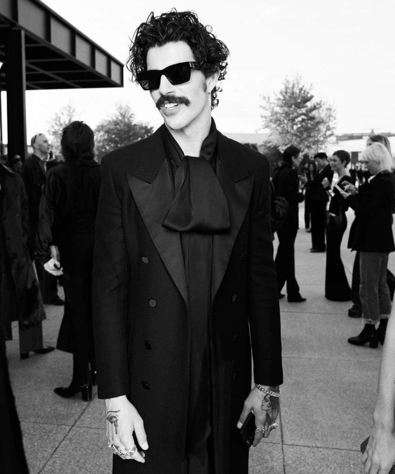 Saint Laurent Paris Saint Laurent Paris 23SS sword collar double breasted coat Size US S / EU 44-46 / 1 - 7 Thumbnail