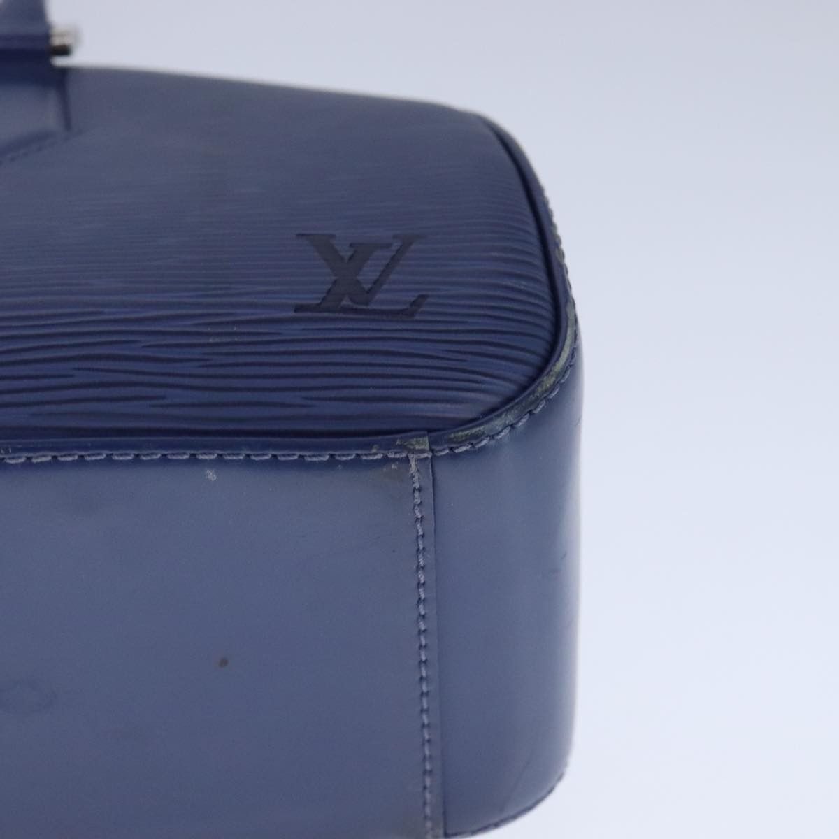 Louis Vuitton Jasmine Blue Leather Handbag (Pre-Owned) Size ONE SIZE - 8 Thumbnail