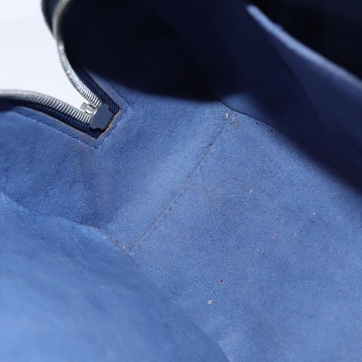 Louis Vuitton Jasmine Blue Leather Handbag (Pre-Owned) Size ONE SIZE - 20 Thumbnail