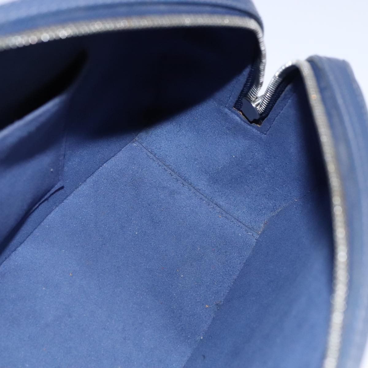 Louis Vuitton Jasmine Blue Leather Handbag (Pre-Owned) Size ONE SIZE - 19 Thumbnail