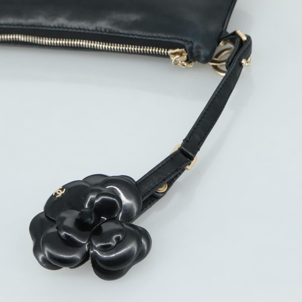 Chanel Camélia Black Leather Clutch Bag (Pre-Owned) Size ONE SIZE - 16 Thumbnail