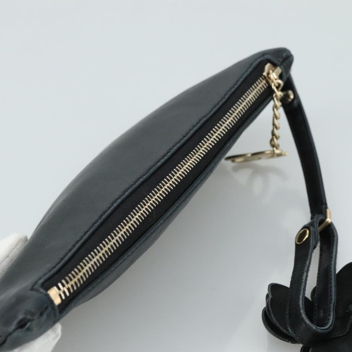 Chanel Camélia Black Leather Clutch Bag (Pre-Owned) Size ONE SIZE - 15 Thumbnail