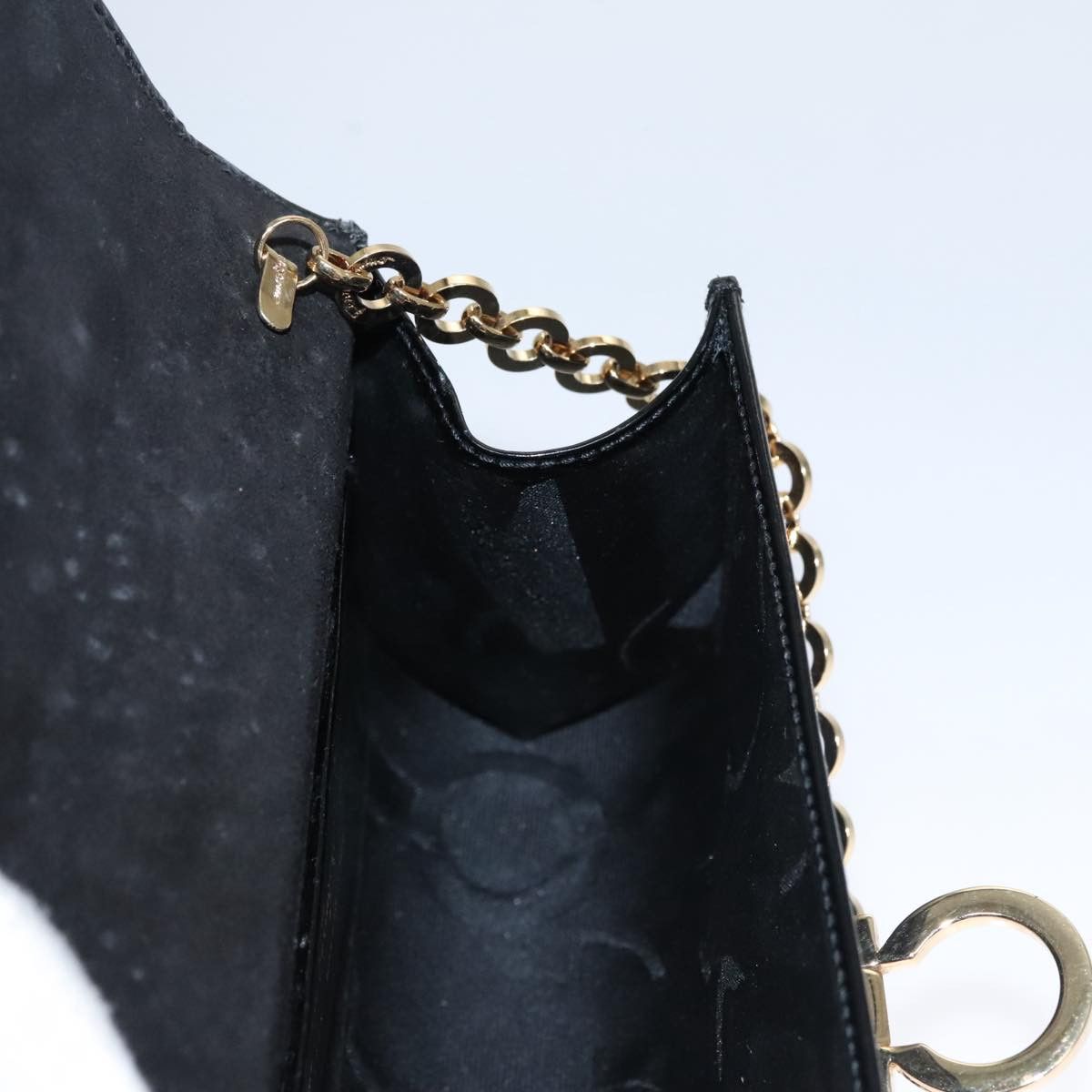 Salvatore Ferragamo Gancini Black Patent Leather Shoulder Bag (Pre-Owned) Size ONE SIZE - 19 Thumbnail