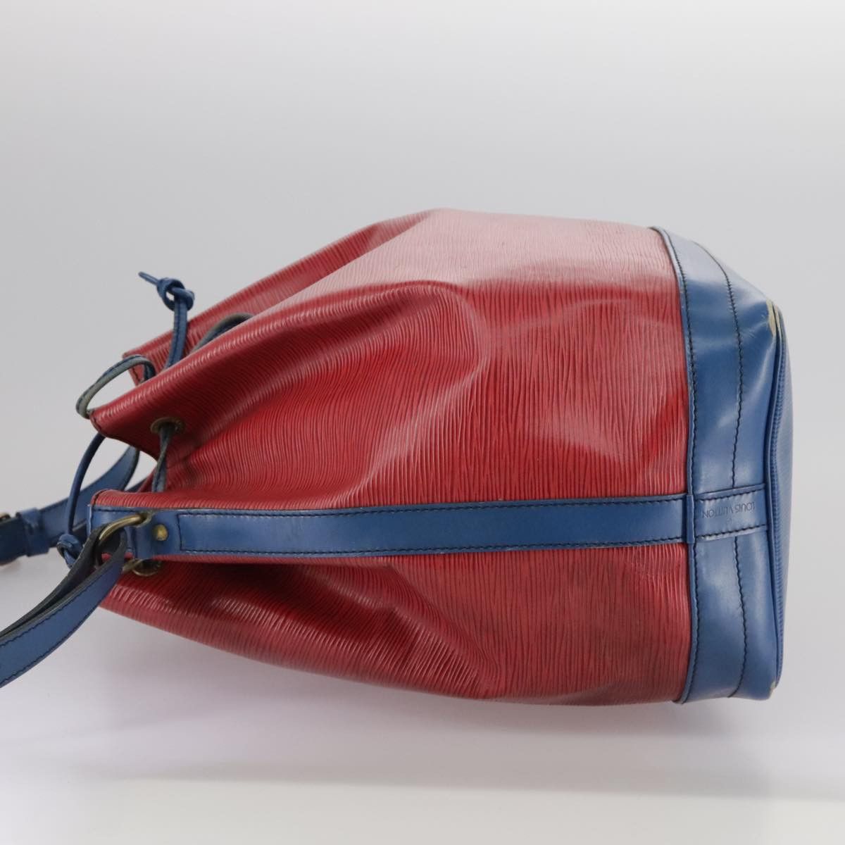 Louis Vuitton Noé Red Leather Shoulder Bag (Pre-Owned) Size ONE SIZE - 3 Thumbnail