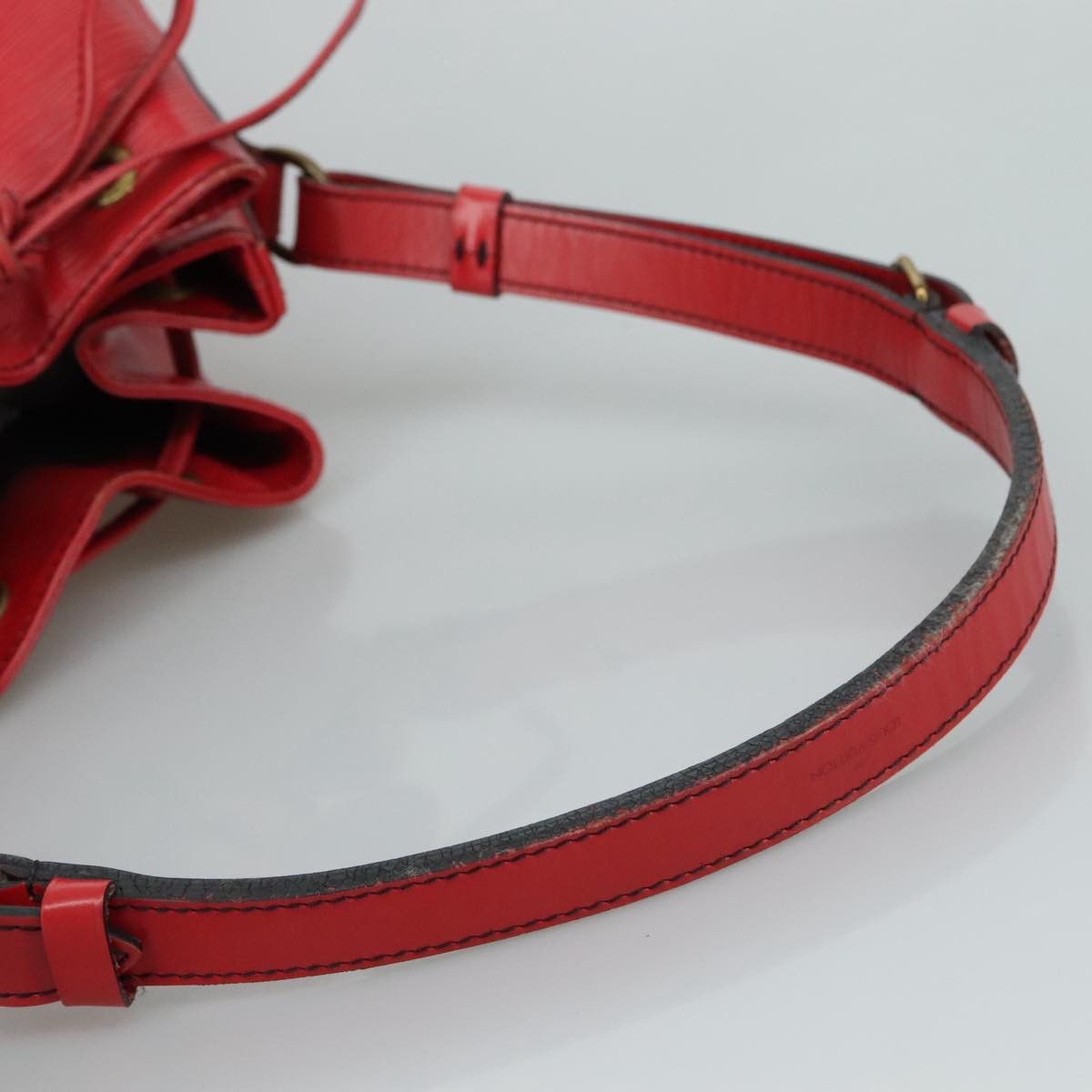 Louis Vuitton Noé Red Leather Shoulder Bag (Pre-Owned) Size ONE SIZE - 5 Thumbnail