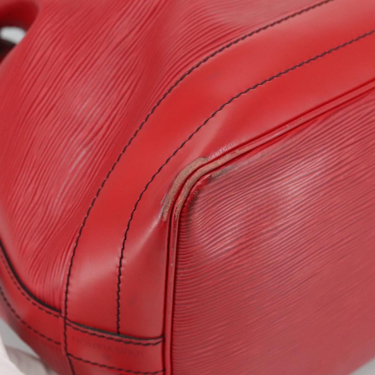 Louis Vuitton Noé Red Leather Shoulder Bag (Pre-Owned) Size ONE SIZE - 8 Thumbnail