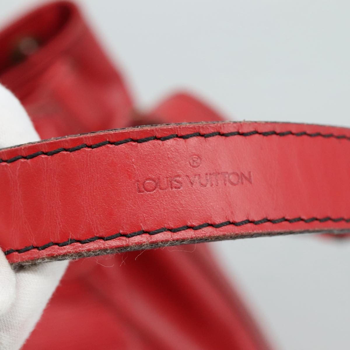 Louis Vuitton Noé Red Leather Shoulder Bag (Pre-Owned) Size ONE SIZE - 19 Thumbnail