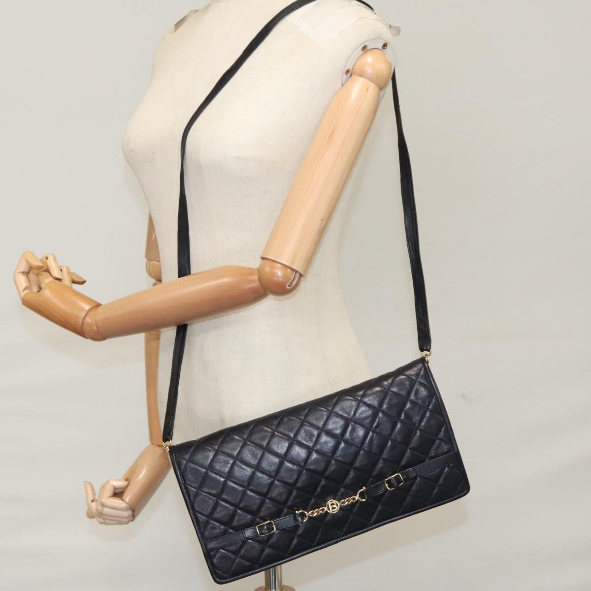 Bally Black Leather Shoulder Bag (Pre-Owned) Size ONE SIZE - 15 Thumbnail