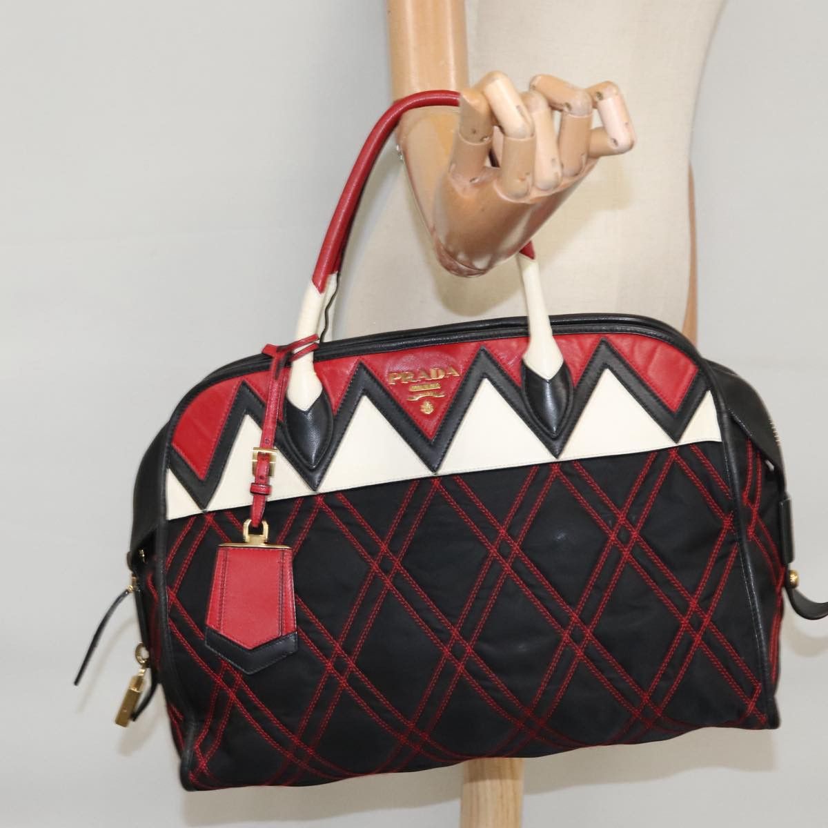 Prada Black Synthetic Handbag (Pre-Owned) Size ONE SIZE - 18 Thumbnail