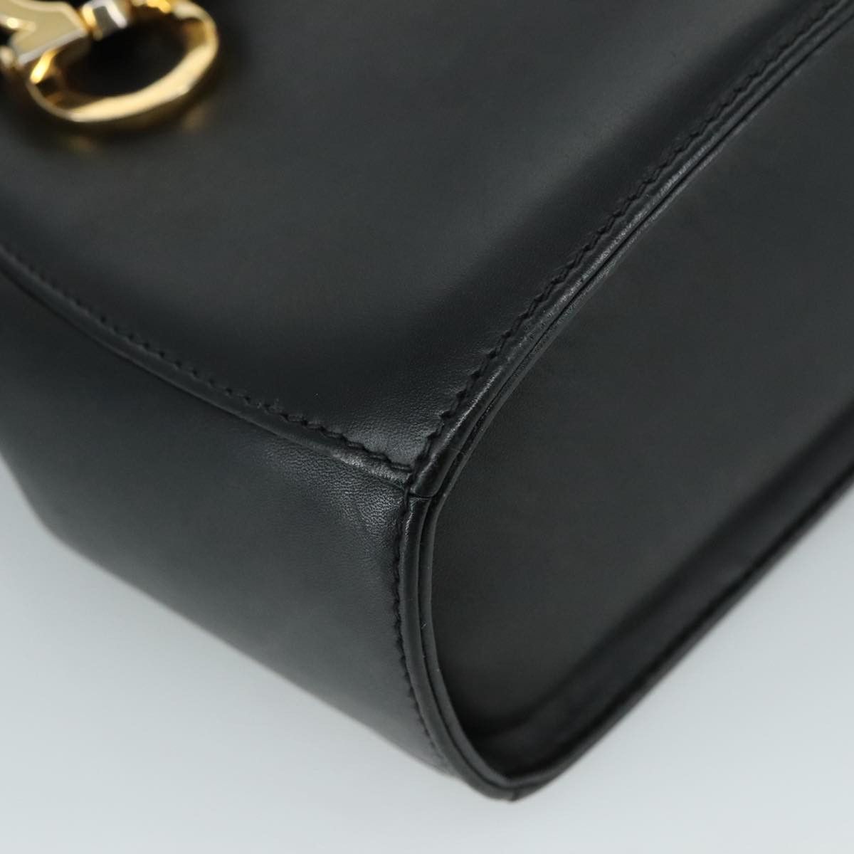 Salvatore Ferragamo Gancini Black Leather Handbag (Pre-Owned) Size ONE SIZE - 8 Thumbnail