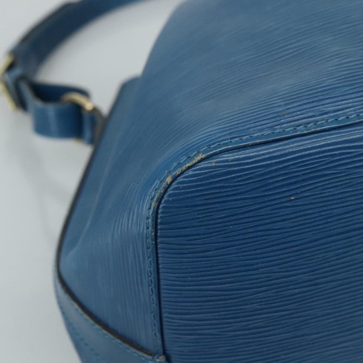 Louis Vuitton Noé Blue Leather Shoulder Bag (Pre-Owned) Size ONE SIZE - 19 Thumbnail