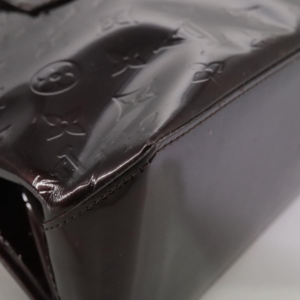 Louis Vuitton Wilshire Burgundy Patent Leather Handbag (Pre-Owned) Size ONE SIZE - 9 Thumbnail