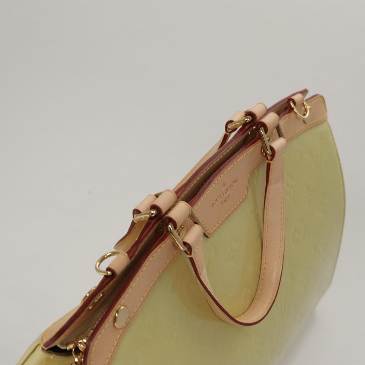 Louis Vuitton Blair Beige Patent Leather Handbag (Pre-Owned) Size ONE SIZE - 19 Thumbnail