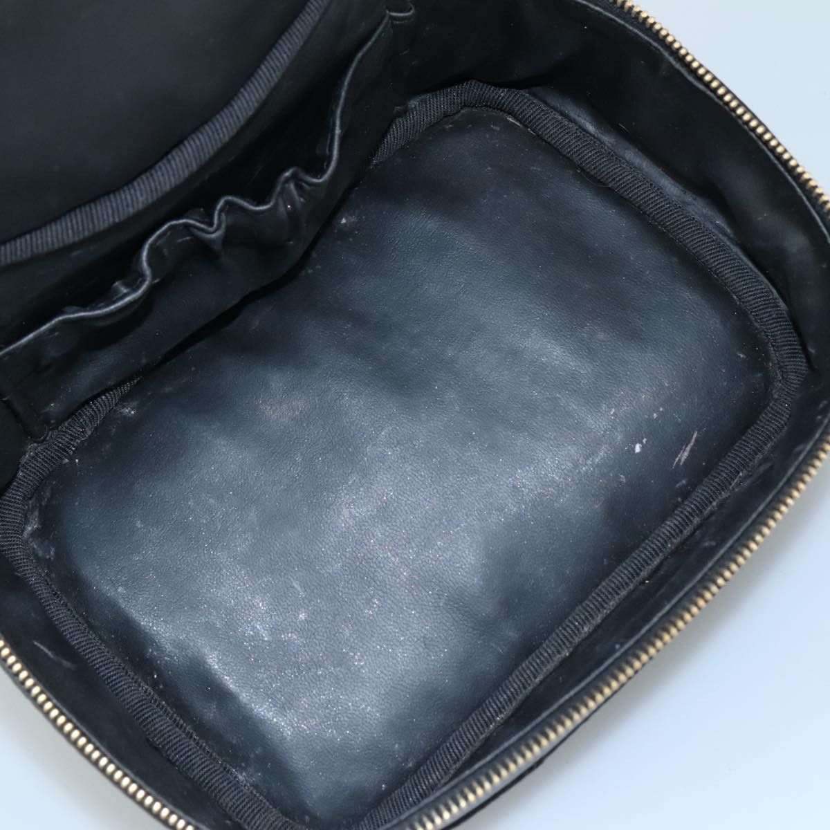 Chanel Vanity Black Leather Clutch Bag (Pre-Owned) Size ONE SIZE - 11 Thumbnail