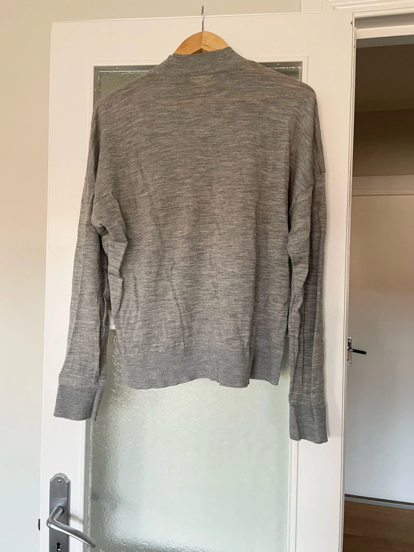 H&M H&M Sweater Size M / US 6-8 / IT 42-44 - 4 Thumbnail