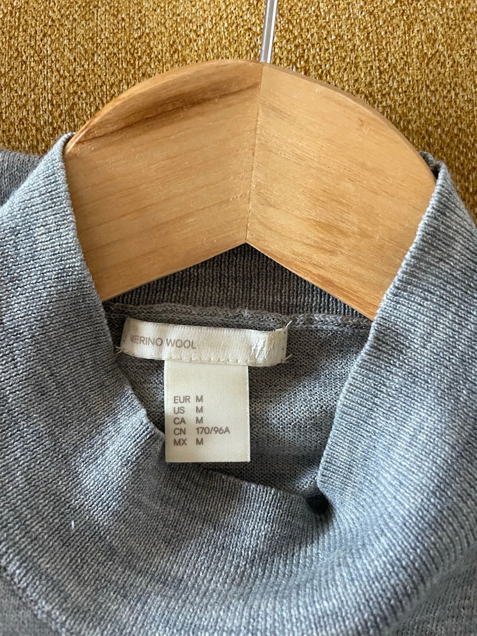 H&M H&M Sweater Size M / US 6-8 / IT 42-44 - 2 Thumbnail