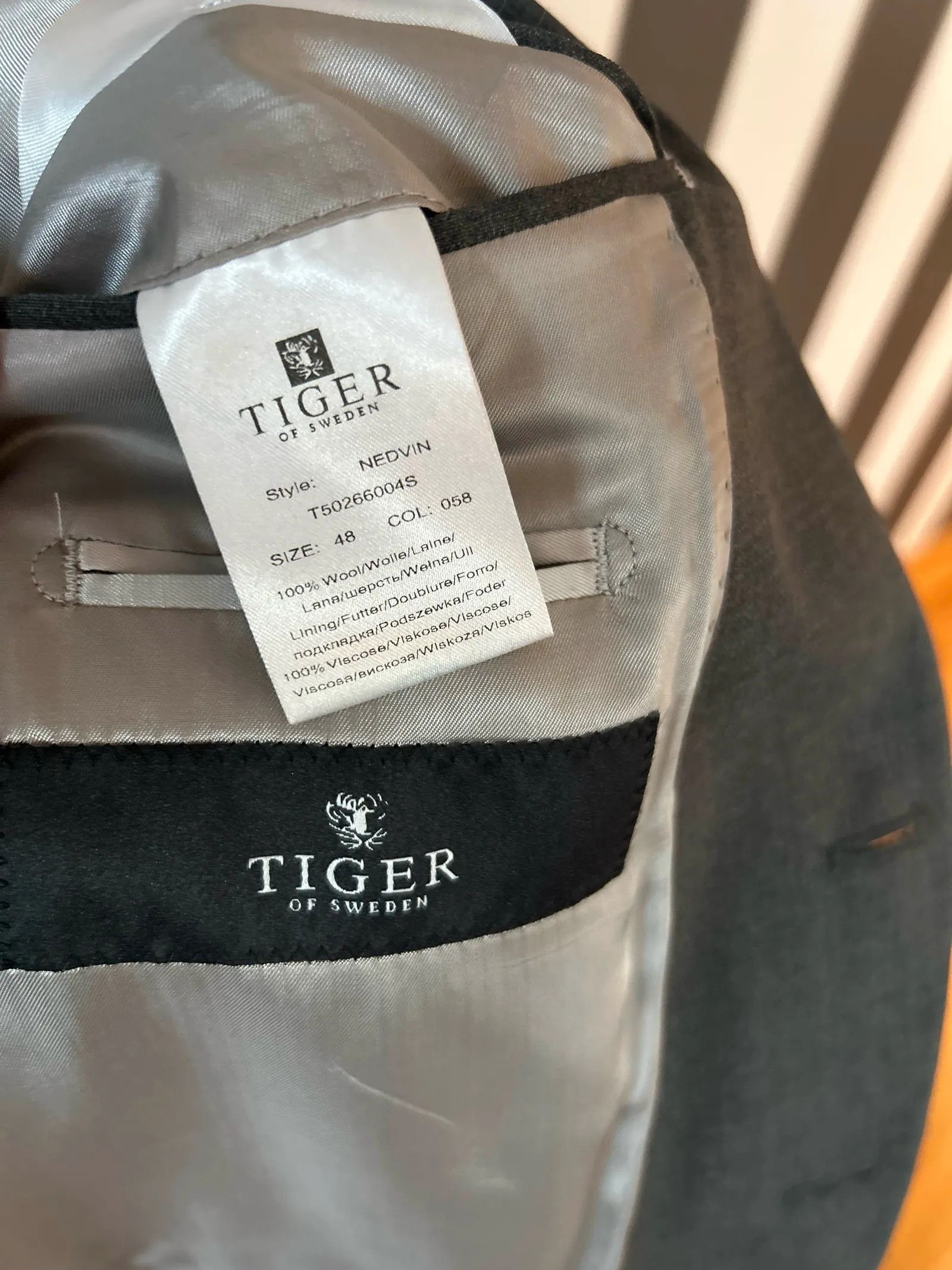 Tiger of Sweden Tiger of Sweden Nedvin Suit Size 40R - 3 Thumbnail