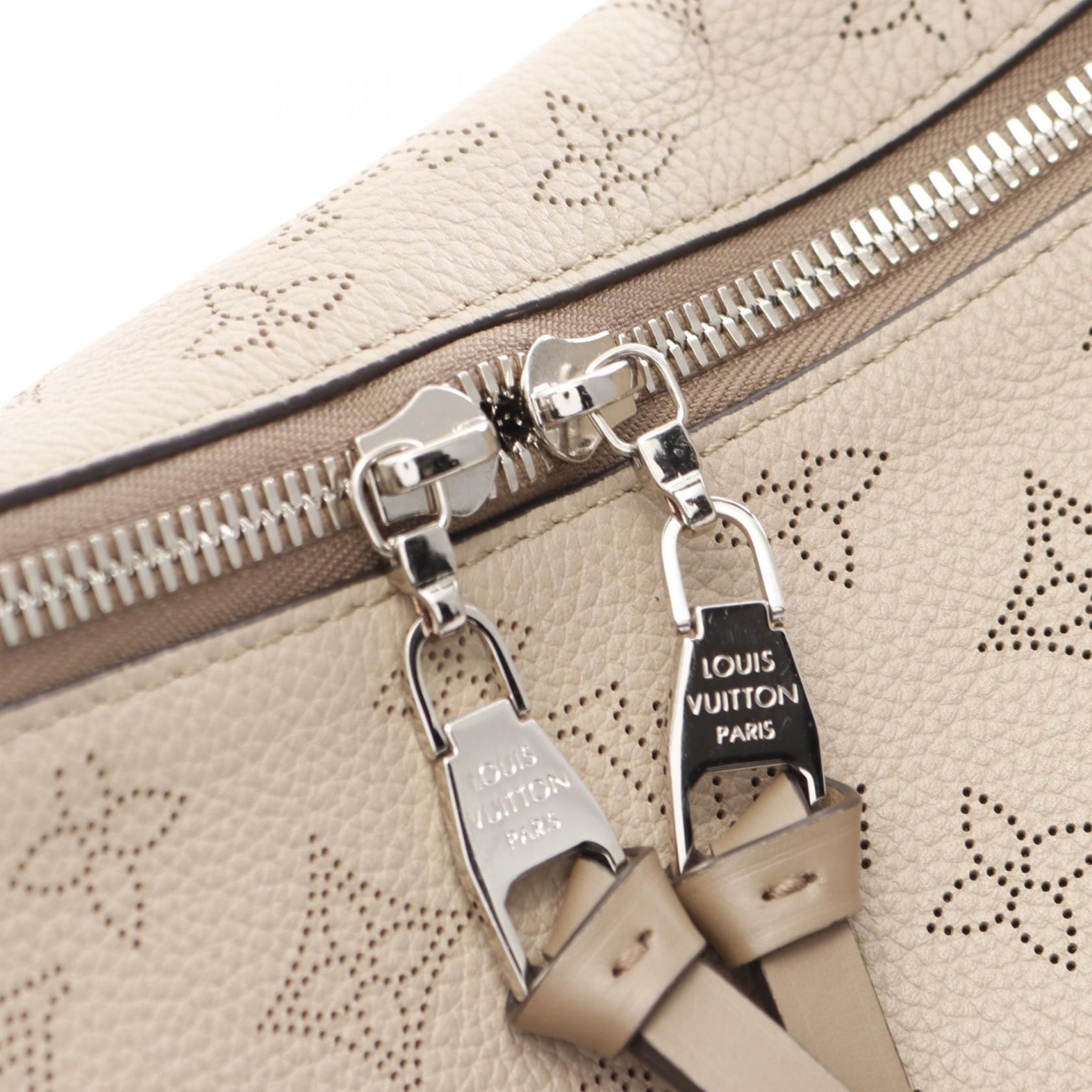 Louis Vuitton Louis Vuitton Beauvre Hobo Mahina Carré Handbag Leather Gray Beige Size ONE SIZE - 7 Thumbnail