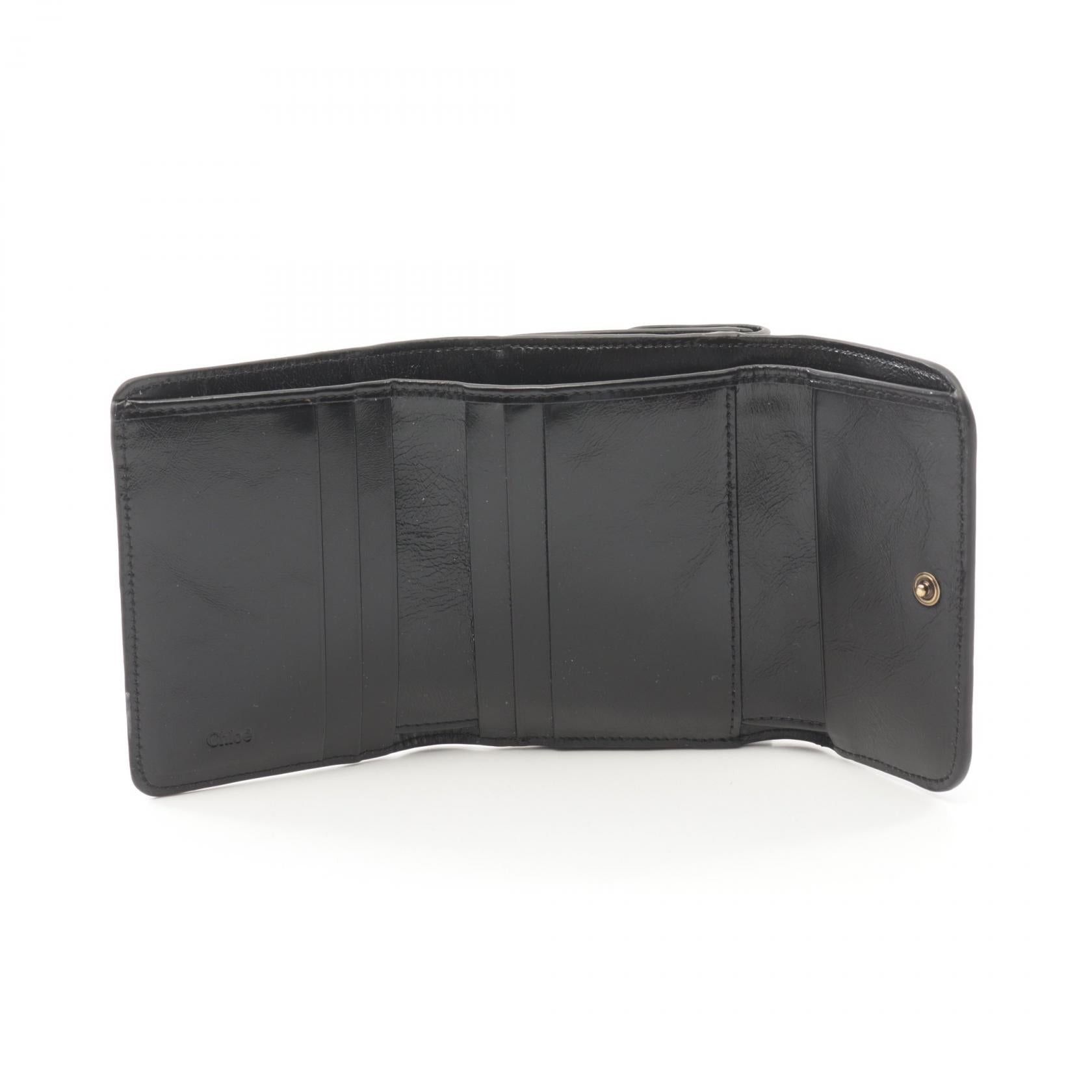 Chloe Chloe C Small Trifold Wallet Shiny Leather Black Size ONE SIZE - 3 Thumbnail