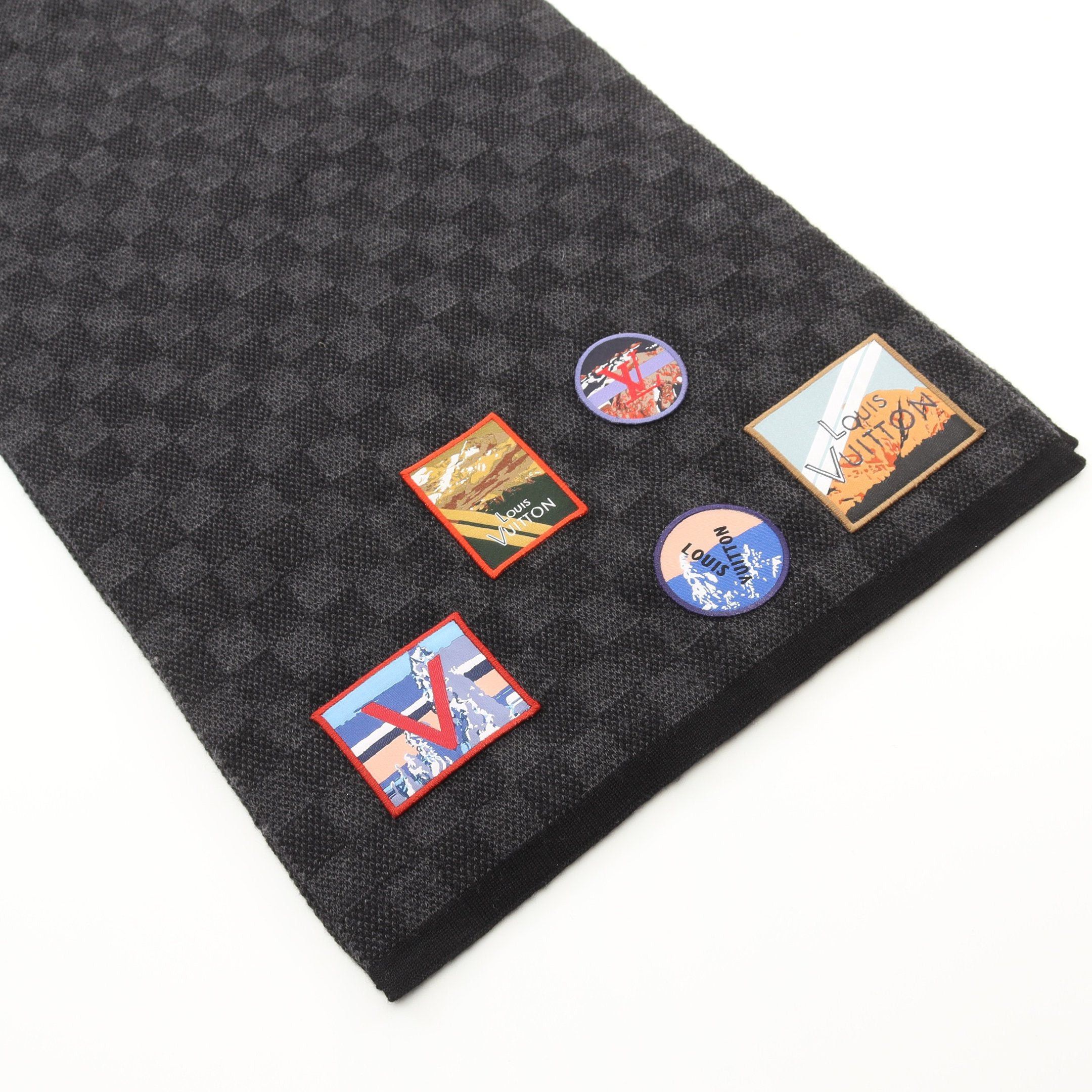 Louis Vuitton Louis Vuitton Écharpe Petit Damier Alps Scarf Patch Wool Gray Black Multicolor Size ONE SIZE - 4 Thumbnail