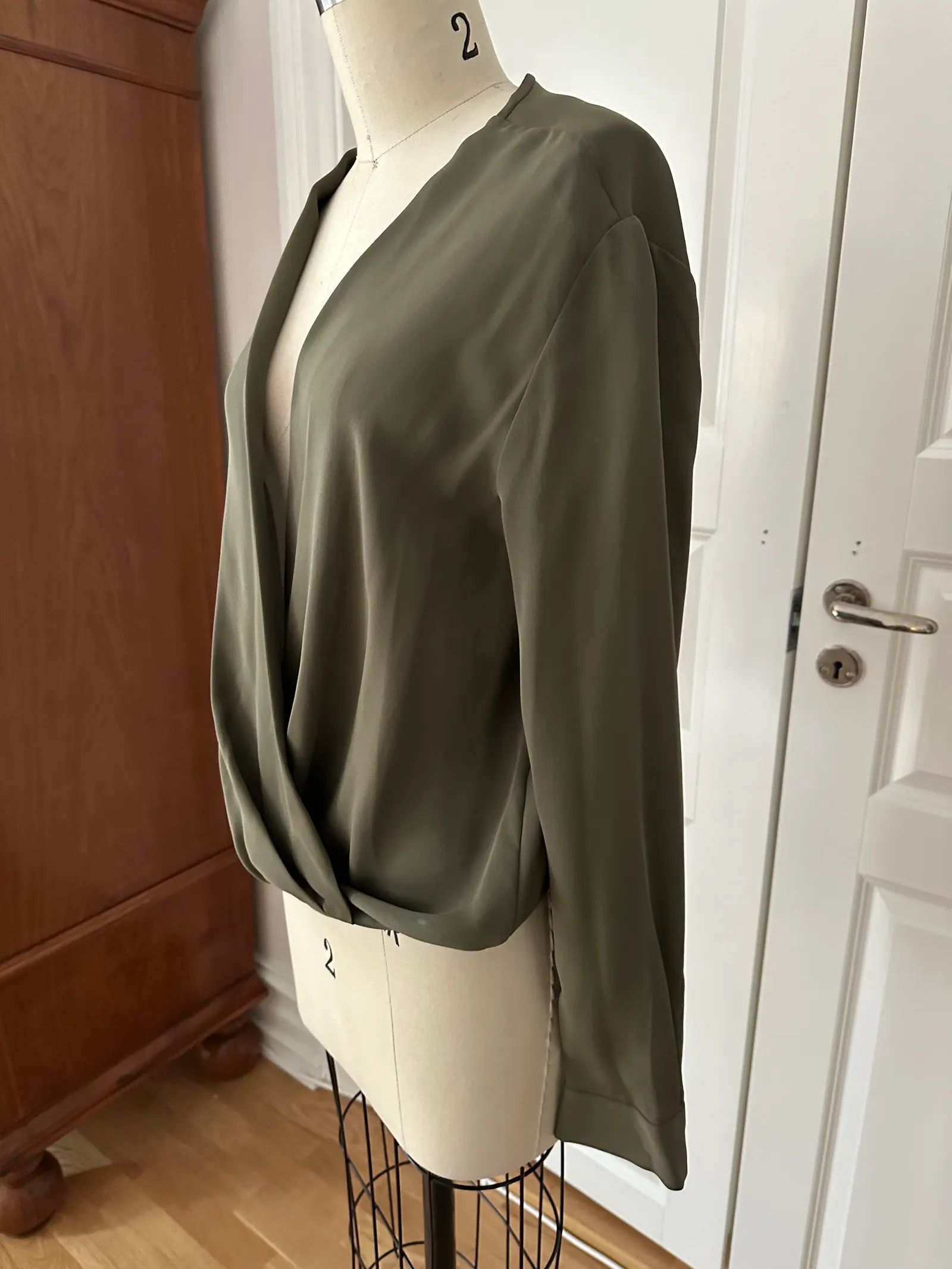Diane von Furstenberg Diane von Furstenberg Blouse Size XS / US 0-2 / IT 36-38 - 3 Thumbnail