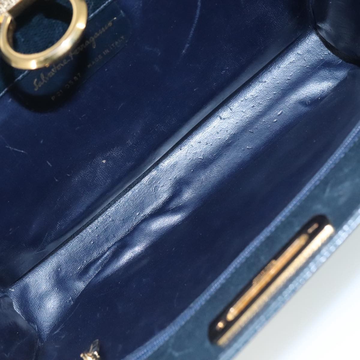 Salvatore Ferragamo Gancini Black Leather Shoulder Bag (Pre-Owned) Size ONE SIZE - 12 Thumbnail