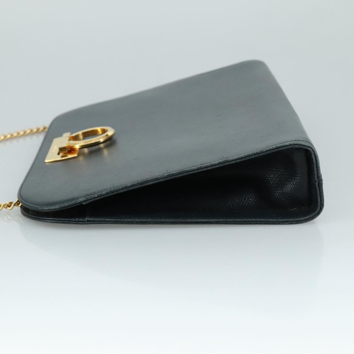 Salvatore Ferragamo Gancini Black Leather Shoulder Bag (Pre-Owned) Size ONE SIZE - 4 Thumbnail