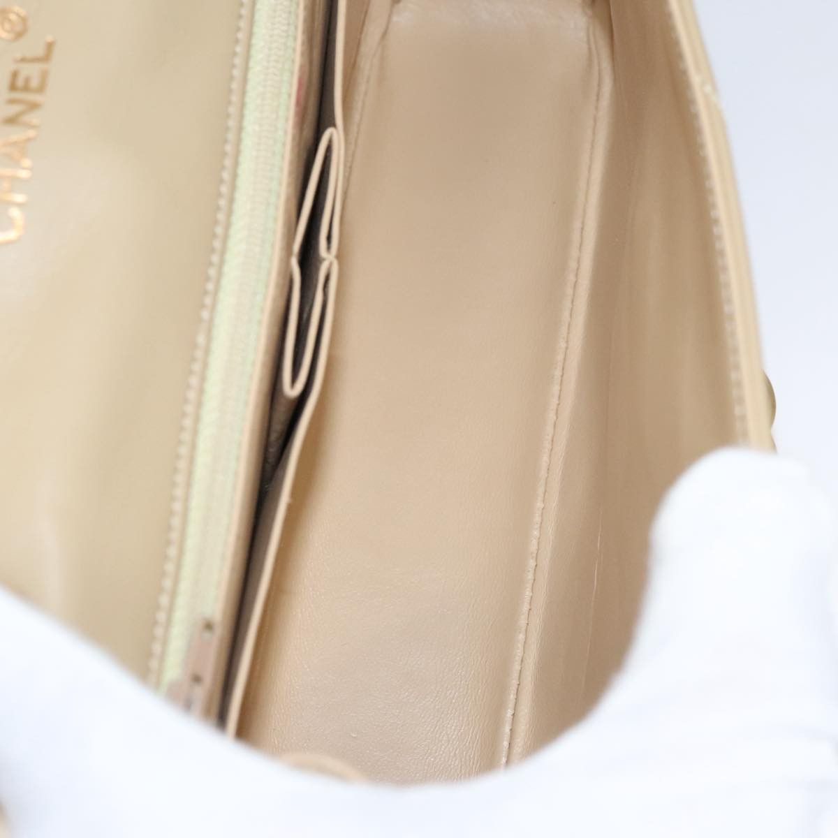Chanel Single Flap Beige Calfskin Shoulder Bag (Pre-Owned) Size ONE SIZE - 20 Thumbnail