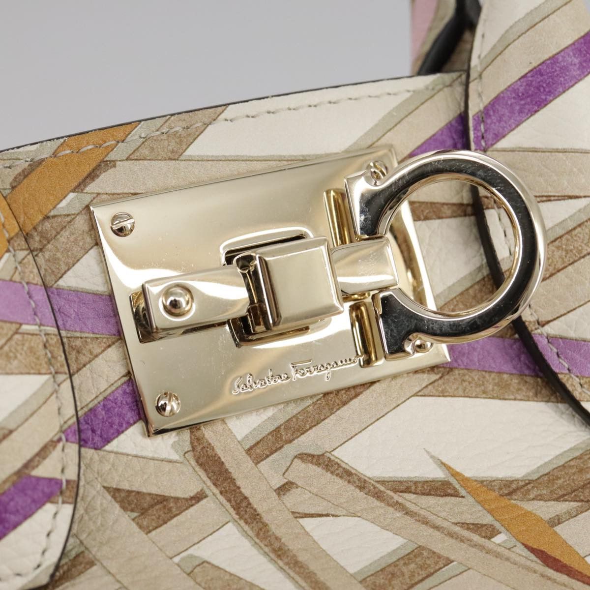 Salvatore Ferragamo Studio Beige Leather Handbag (Pre-Owned) Size ONE SIZE - 10 Thumbnail