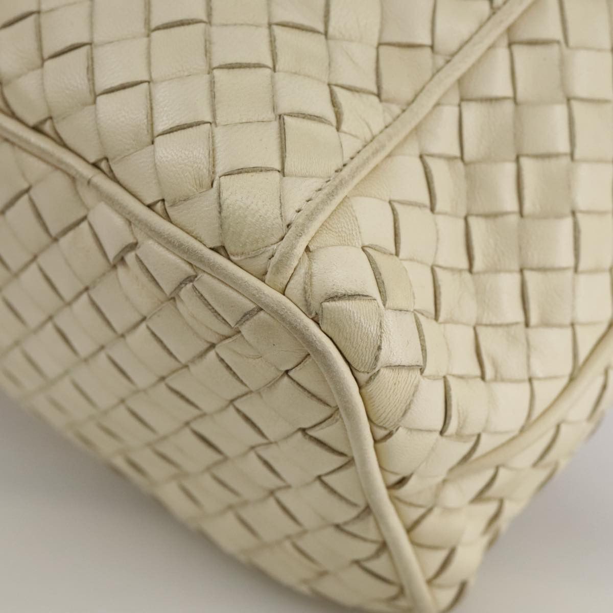 Bottega Veneta Beige Leather Handbag (Pre-Owned) Size ONE SIZE - 8 Thumbnail