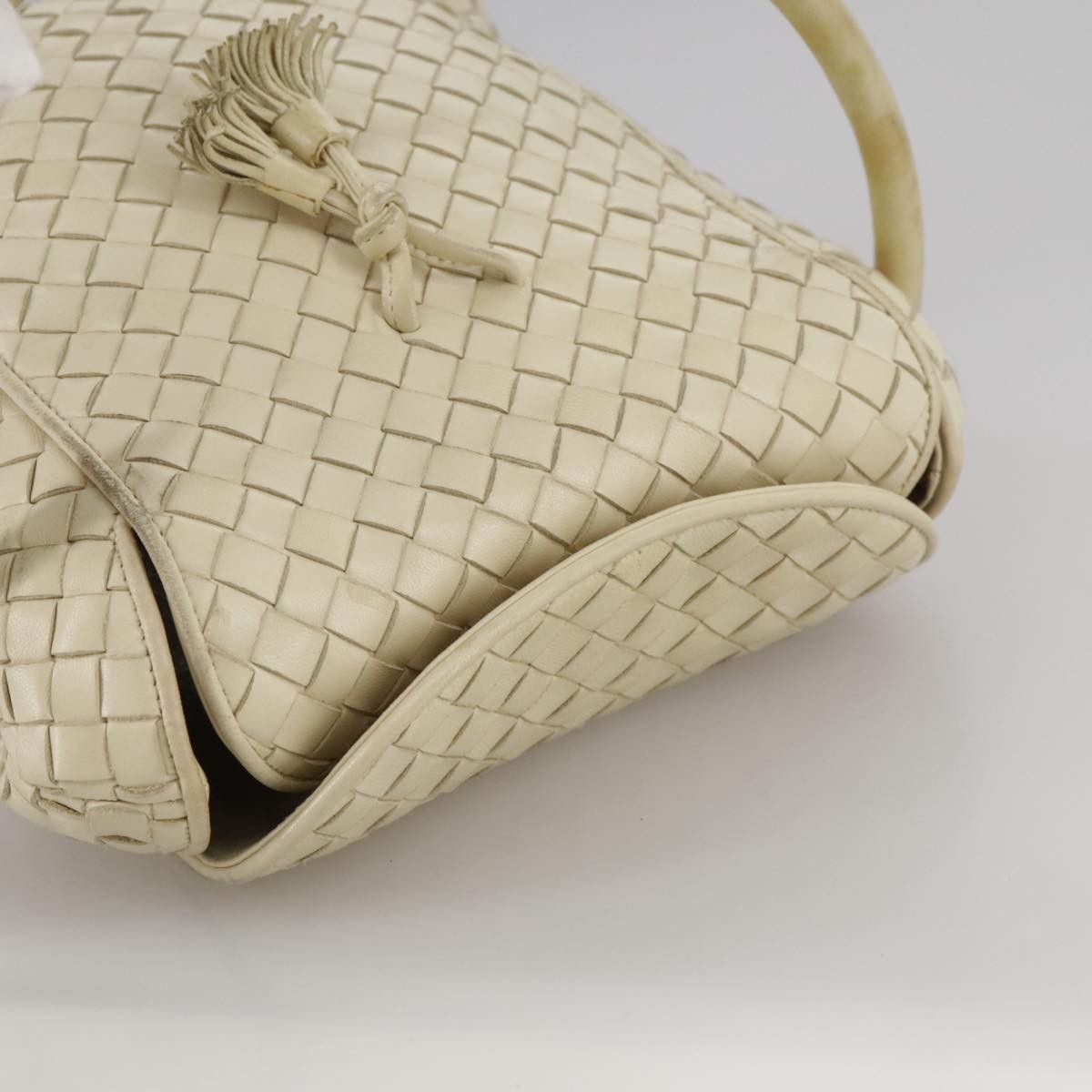 Bottega Veneta Beige Leather Handbag (Pre-Owned) Size ONE SIZE - 16 Thumbnail