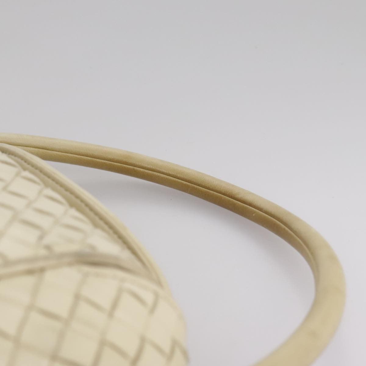 Bottega Veneta Beige Leather Handbag (Pre-Owned) Size ONE SIZE - 17 Thumbnail