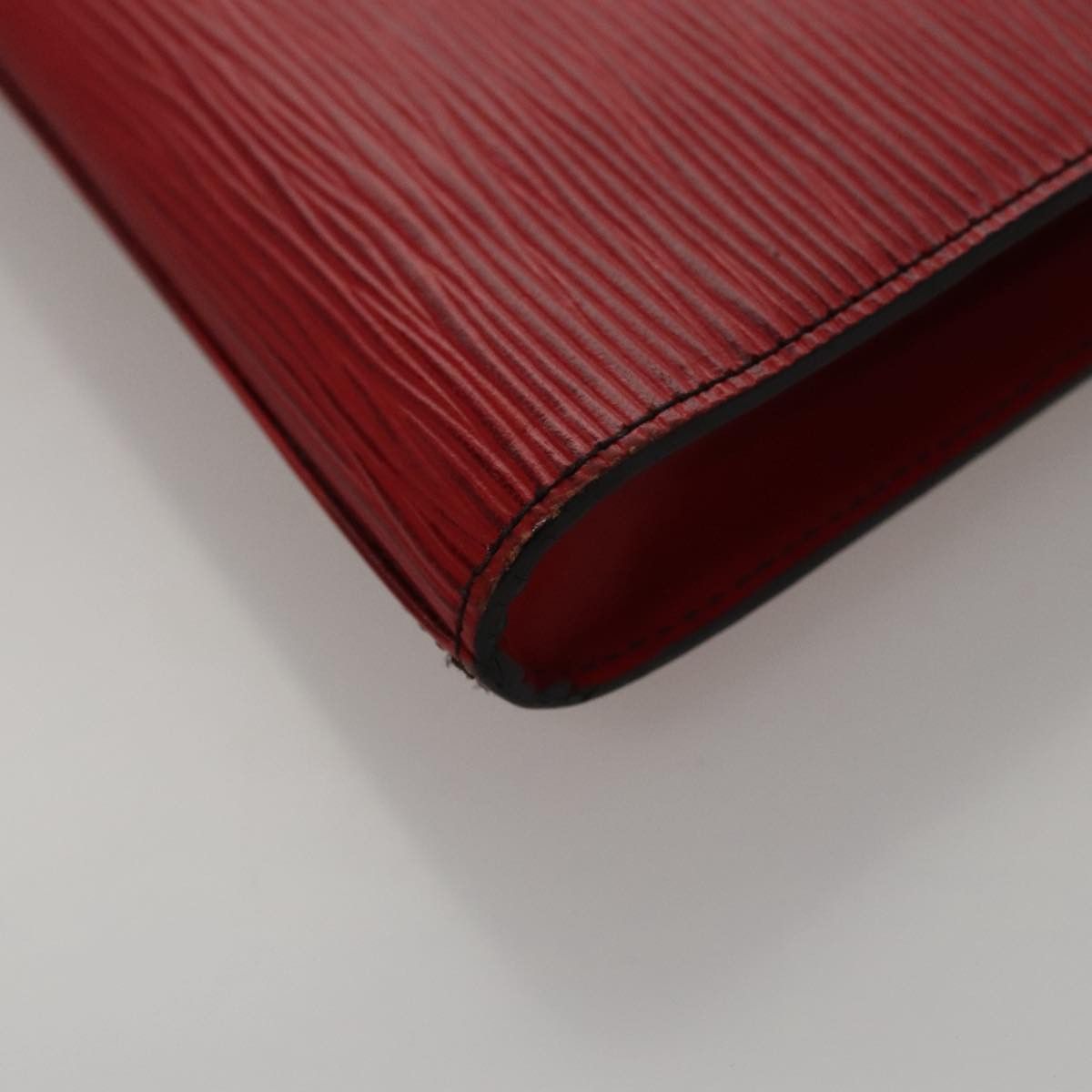 Louis Vuitton Art Déco Red Leather Clutch Bag (Pre-Owned) Size ONE SIZE - 10 Thumbnail