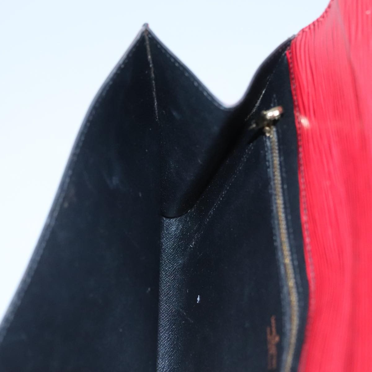 Louis Vuitton Art Déco Red Leather Clutch Bag (Pre-Owned) Size ONE SIZE - 15 Thumbnail