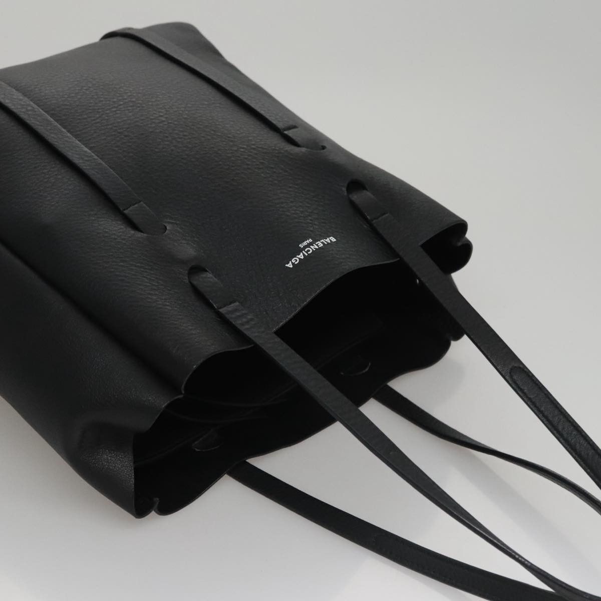 Balenciaga Everyday Black Leather Tote Bag (Pre-Owned) Size ONE SIZE - 5 Thumbnail