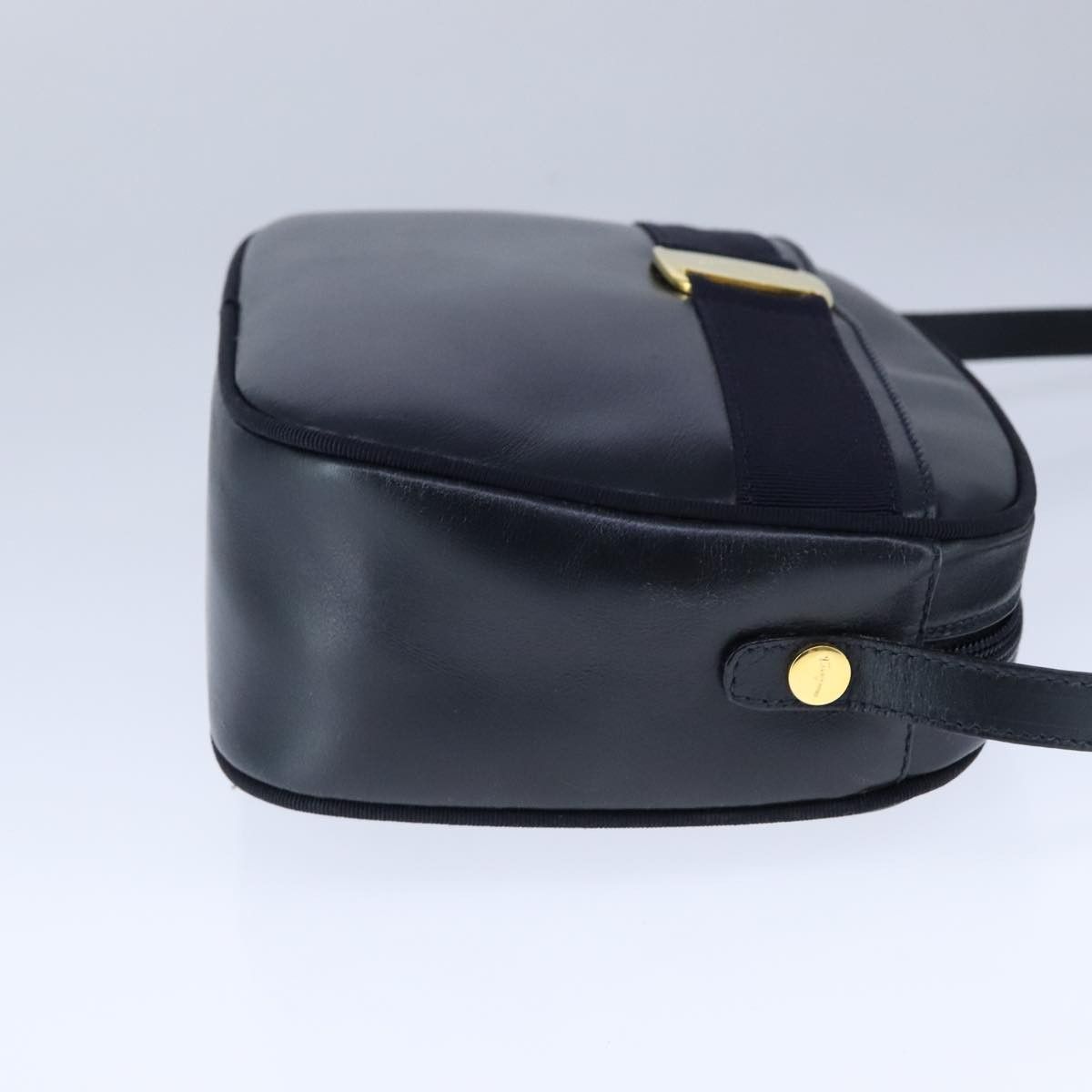Salvatore Ferragamo Vara Navy Leather Shoulder Bag (Pre-Owned) Size ONE SIZE - 4 Thumbnail