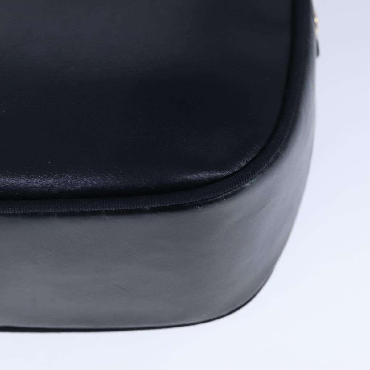 Salvatore Ferragamo Vara Navy Leather Shoulder Bag (Pre-Owned) Size ONE SIZE - 9 Thumbnail